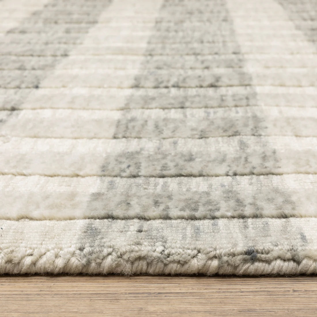 Oriental Weavers Thatcher THA01 Beige/Grey Area Rug