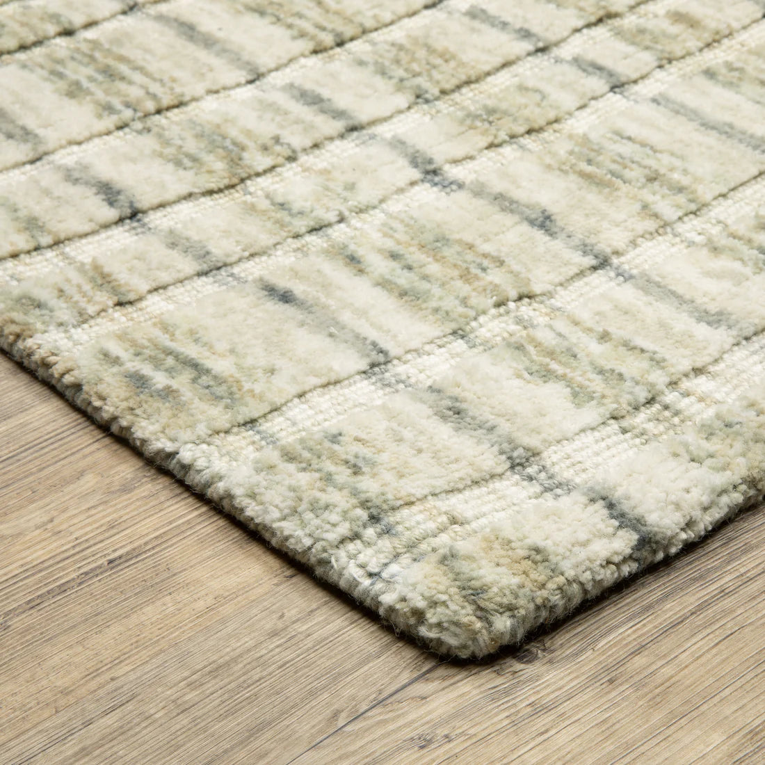 Oriental Weavers Thatcher THA02 Beige/Gold Area Rug