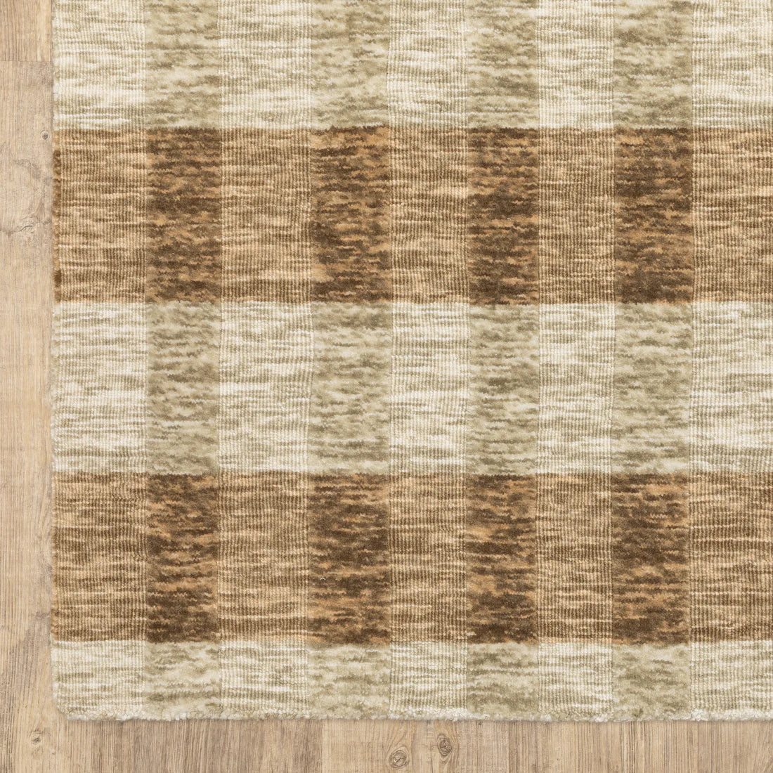 Oriental Weavers Thatcher THA04 Beige/Rust Area Rug