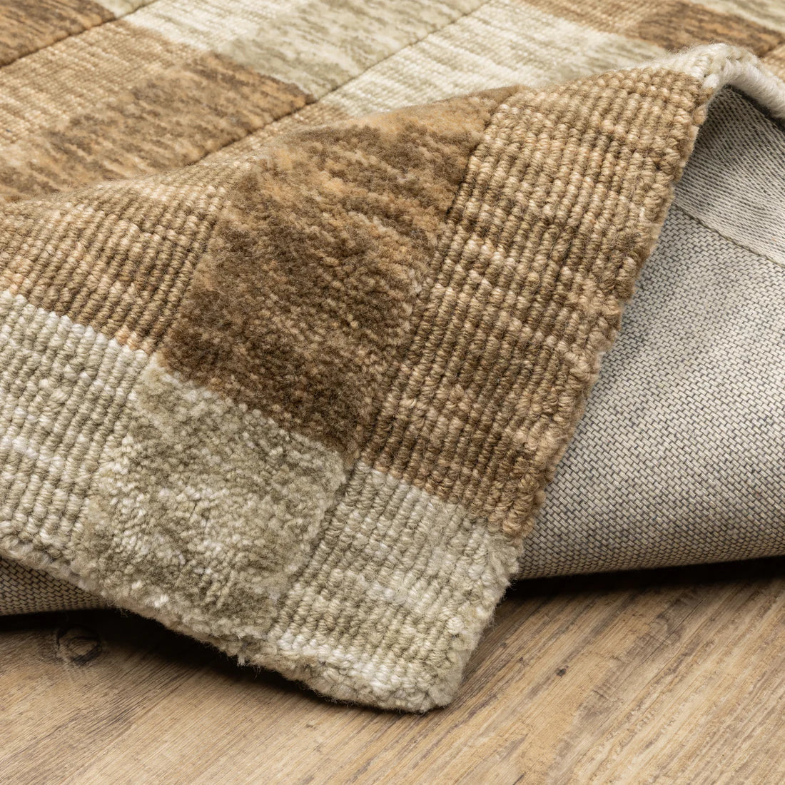 Oriental Weavers Thatcher THA04 Beige/Rust Area Rug