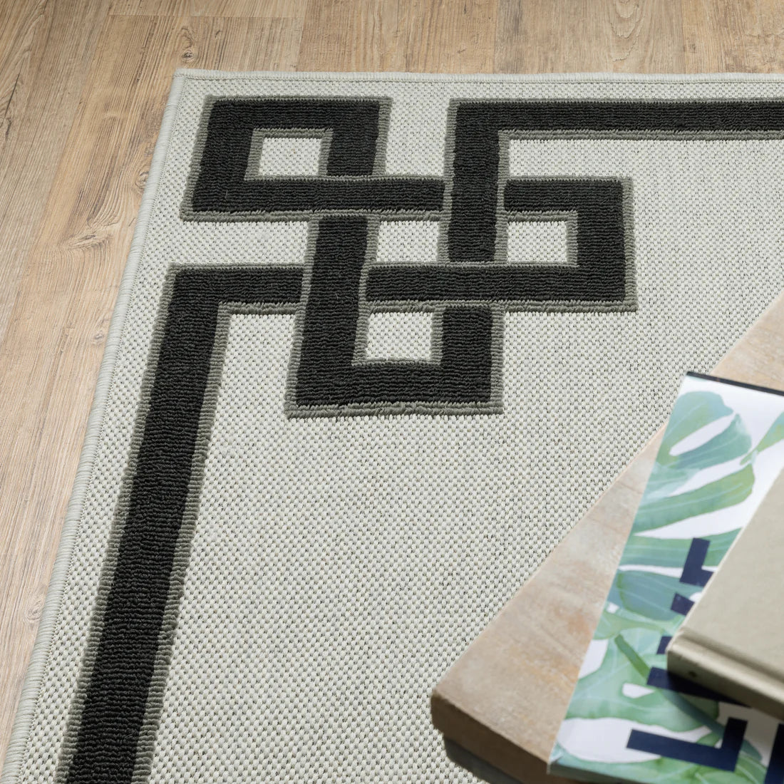 Oriental Weavers Torrey 1530I Beige/Black Area Rug