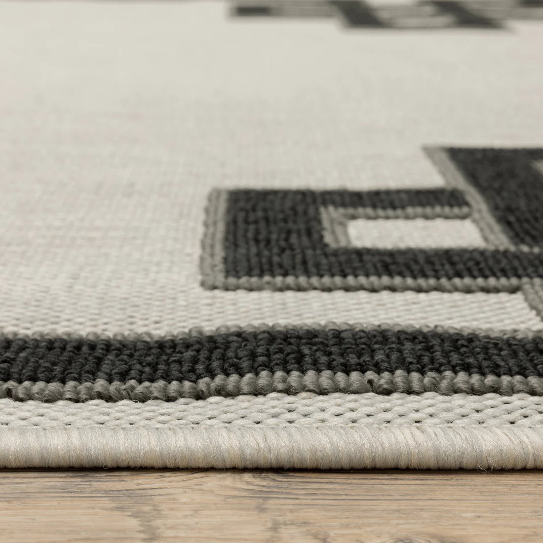 Oriental Weavers Torrey 1530I Beige/Black Area Rug