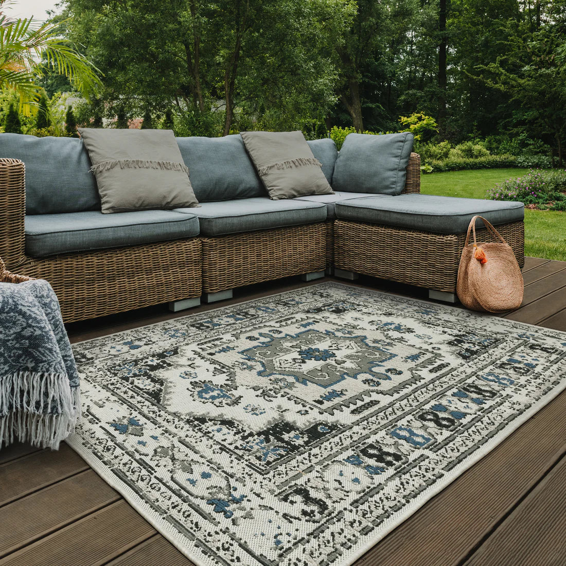 Oriental Weavers Torrey 5561H Beige/Grey Area Rug