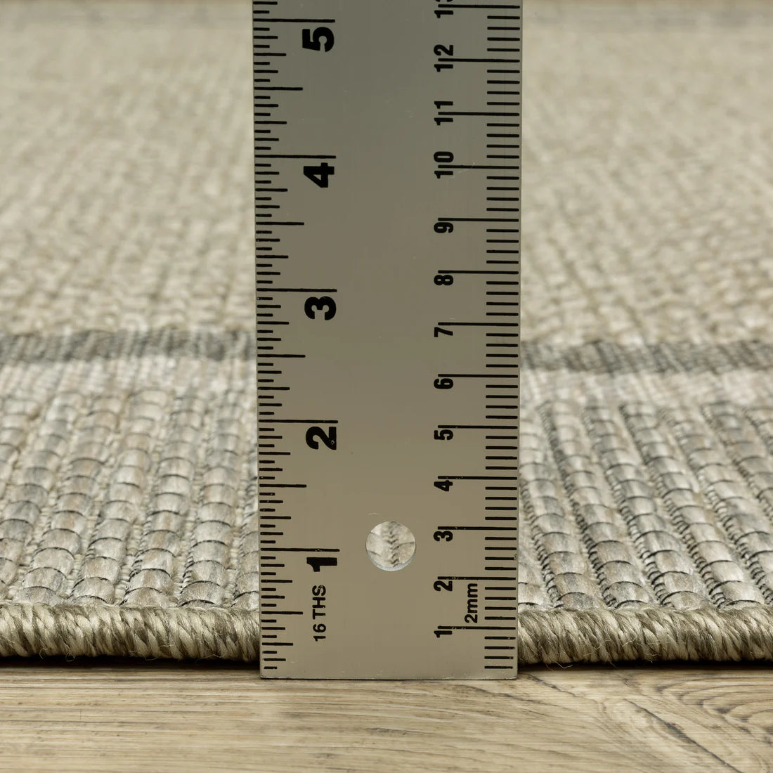 Oriental Weavers Tortuga TR06A Beige/Black Area Rug