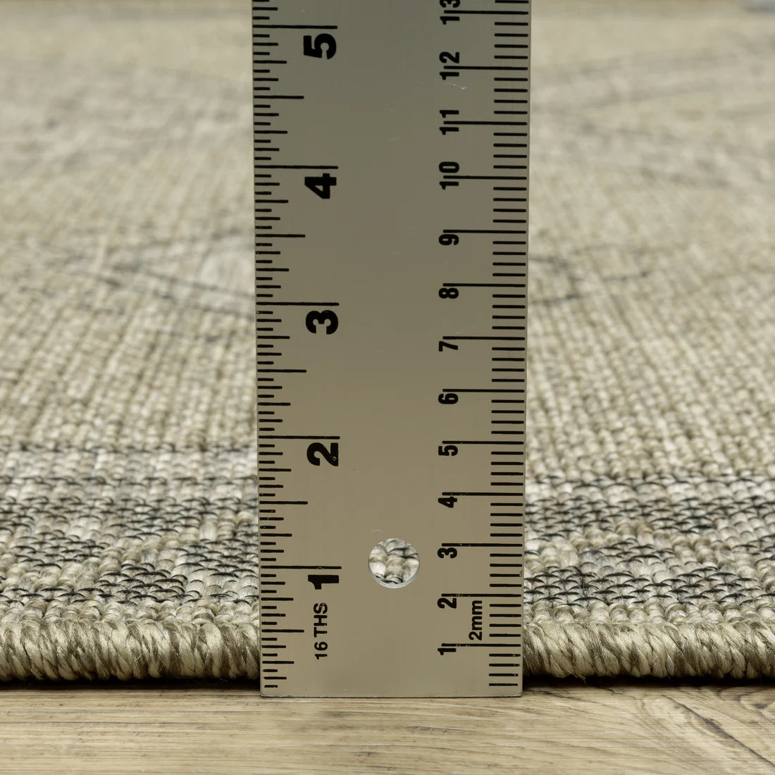 Oriental Weavers Tortuga TR08A Beige/Black Area Rug