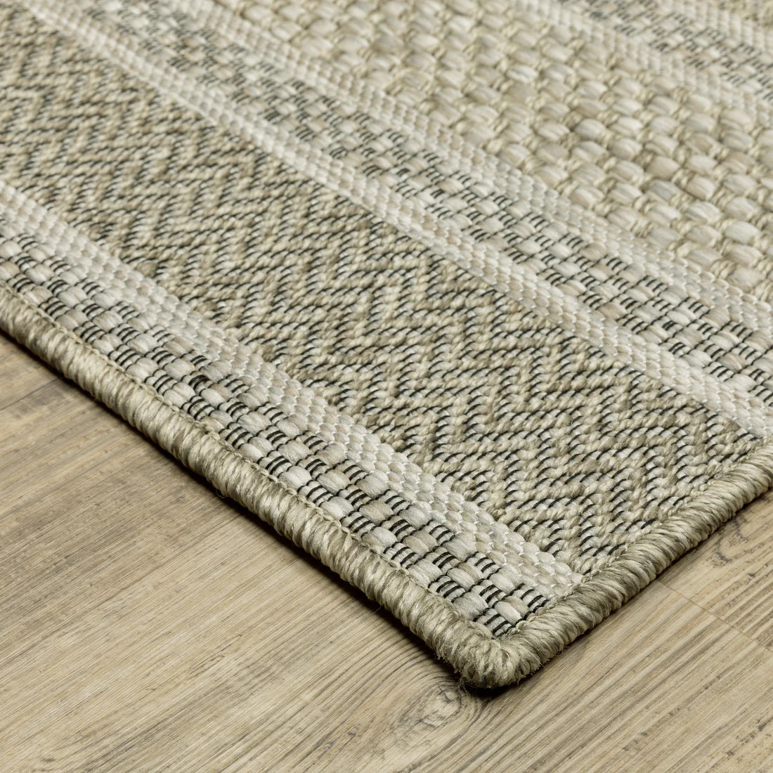 Oriental Weavers Tortuga TR10A Beige/Black Area Rug