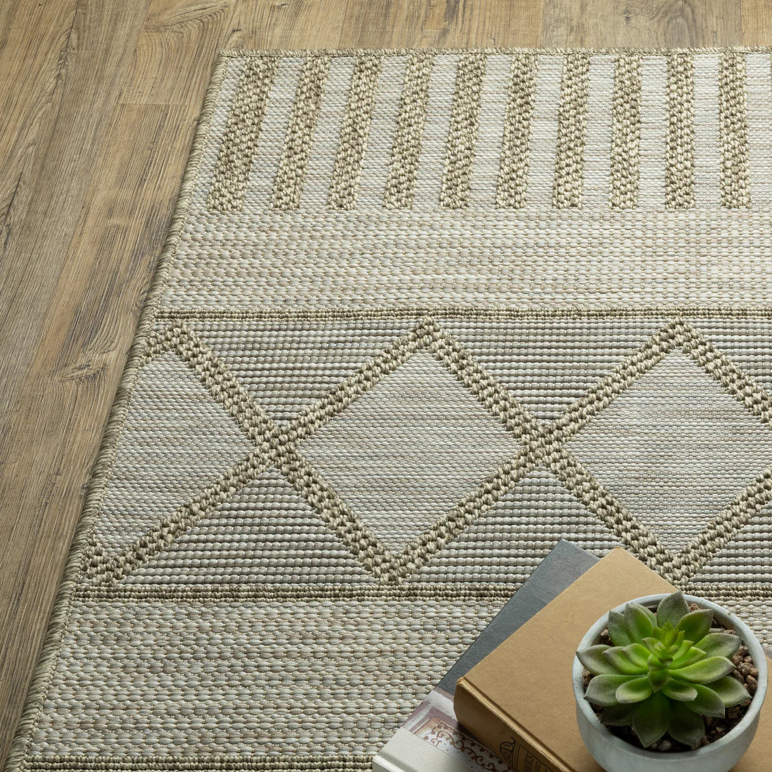 Oriental Weavers Tortuga TR11A Beige/Beige Area Rug