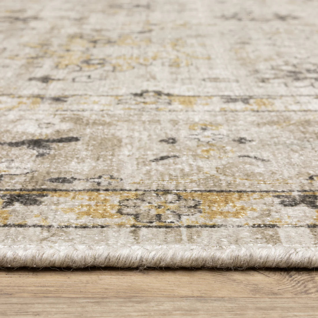 Oriental Weavers Windham WIN02 Beige/Gold Area Rug