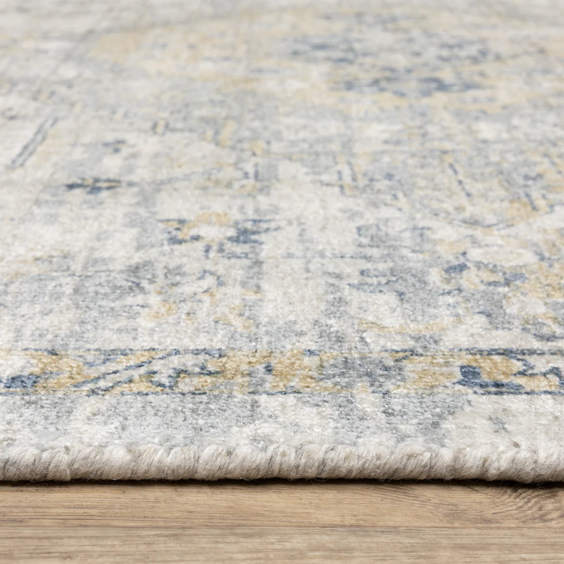 Oriental Weavers Windham WIN03 Ivory/Gold Area Rug