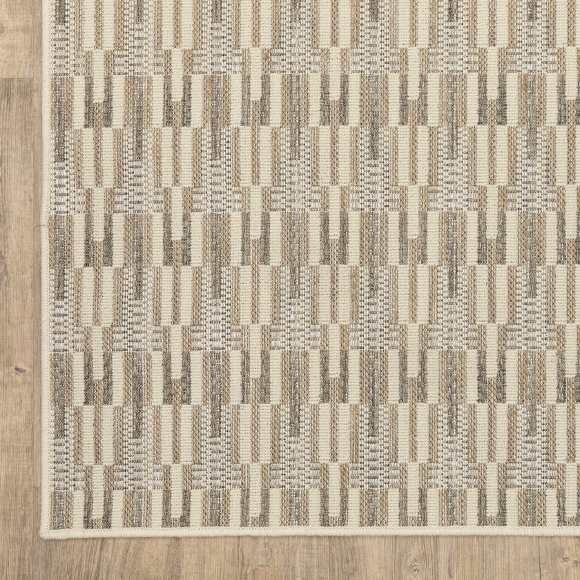 Oriental Weavers Zarina ZAR03 Beige/Ivory Area Rug
