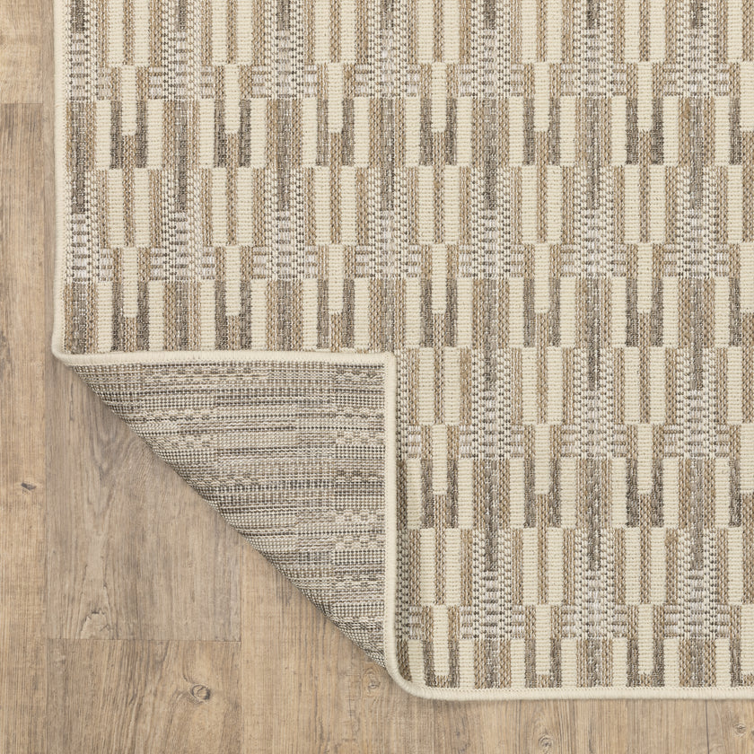 Oriental Weavers Zarina ZAR03 Beige/Ivory Area Rug