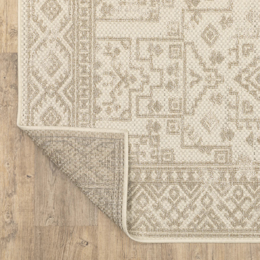 Oriental Weavers Zarina ZAR06 Beige/Ivory Area Rug