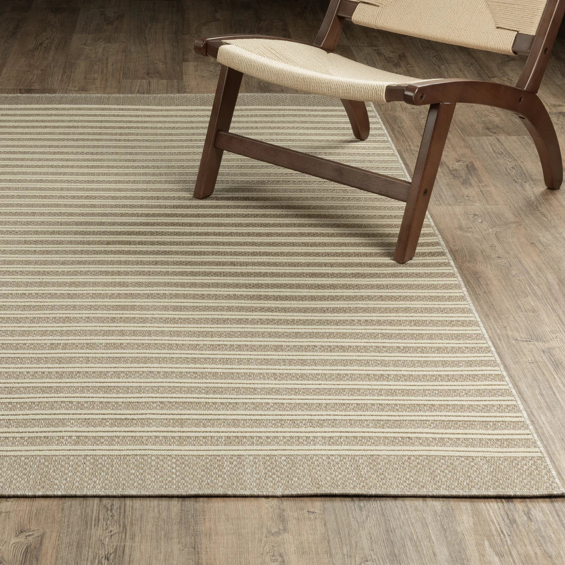 Oriental Weavers Zarina ZAR09 Beige/Ivory Area Rug