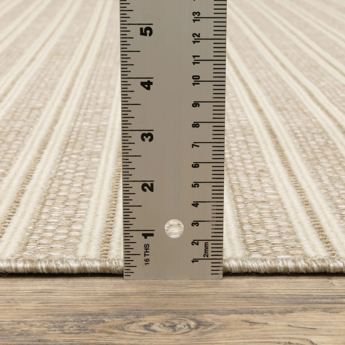 Oriental Weavers Zarina ZAR09 Beige/Ivory Area Rug