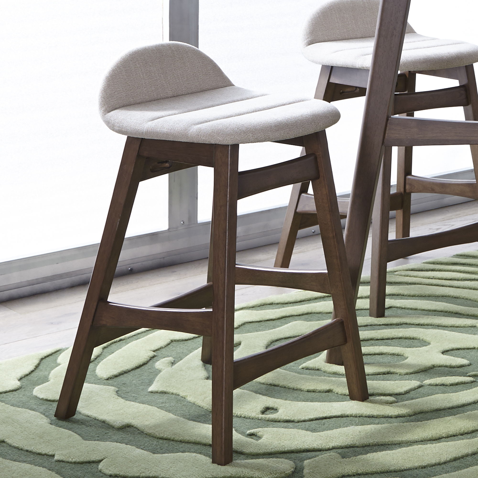 Counter Height Dining Chairs & Stools