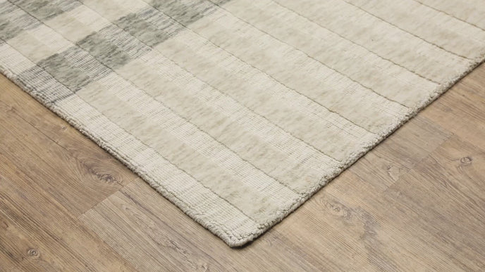 Oriental Weavers Thatcher THA02 Beige/Gold Area Rug