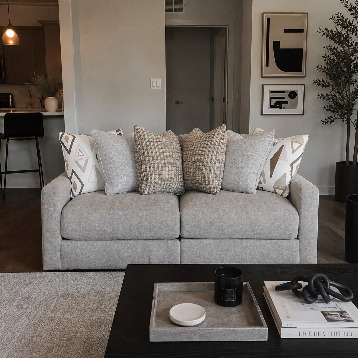 Jolie Sectional -Customizable