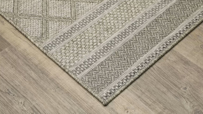 Oriental Weavers Tortuga TR10A Beige/Black Area Rug