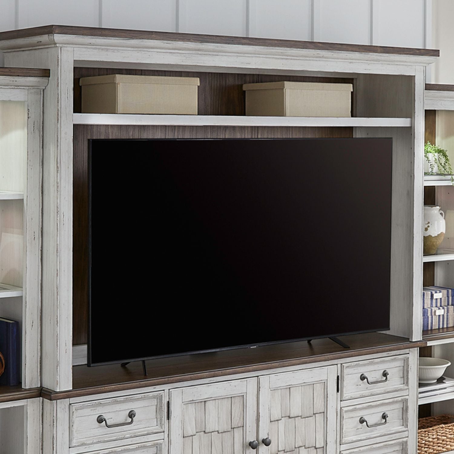 Entertainment Hutch