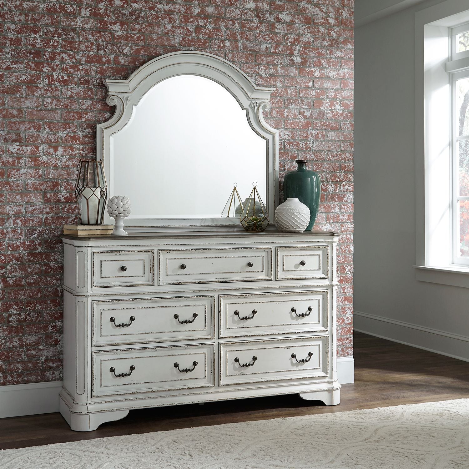 King California Upholstered Sleigh Bed, Dresser & Mirror, Chest, Night Stand
