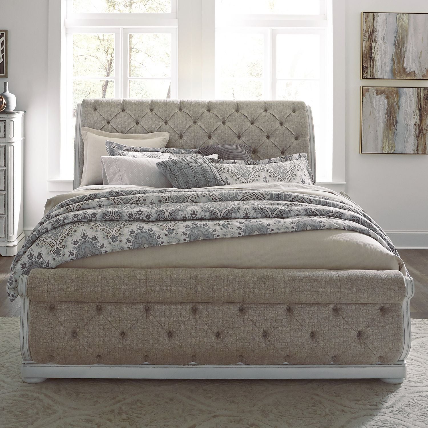 King Uph Sleigh Bed