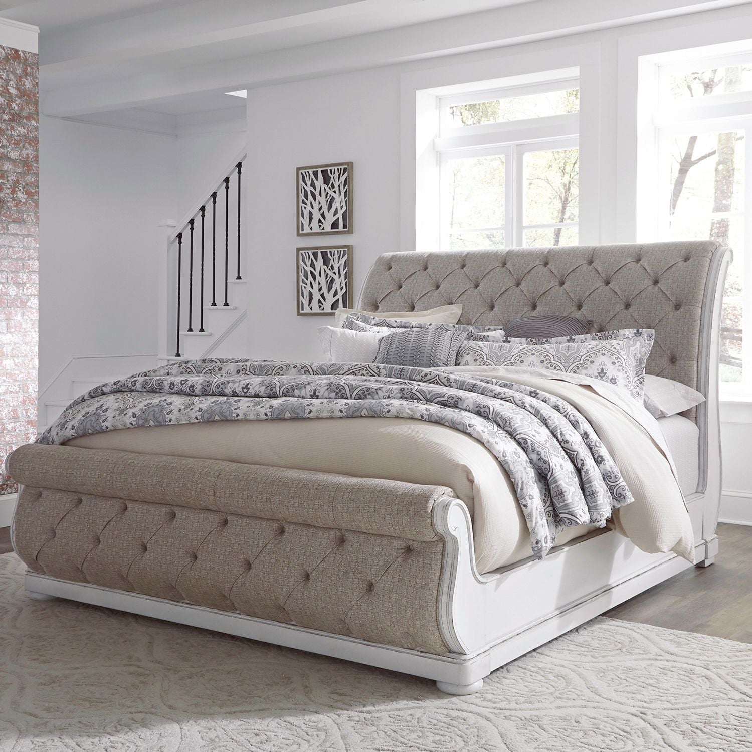 King Uph Sleigh Bed