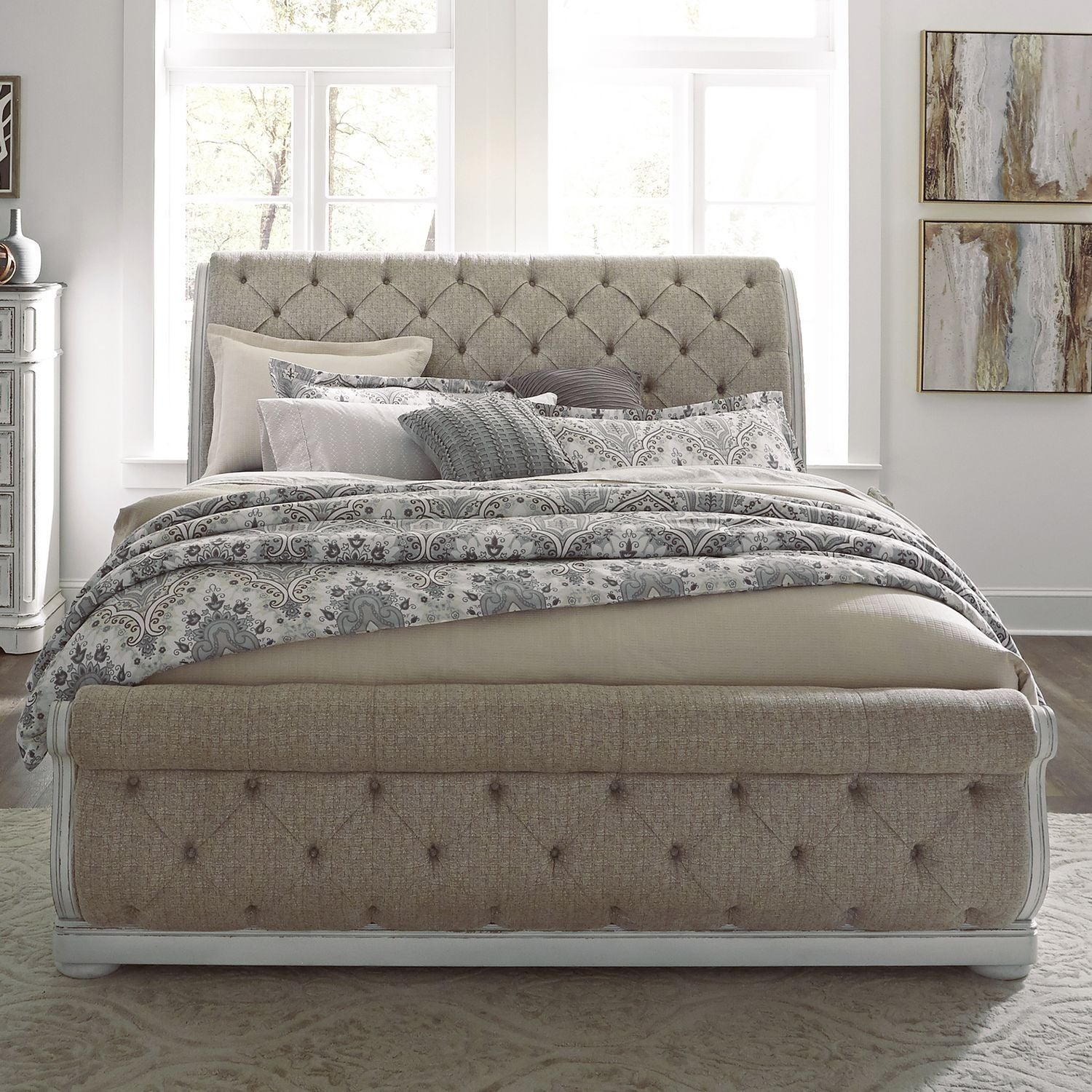 Queen Uph Sleigh Bed