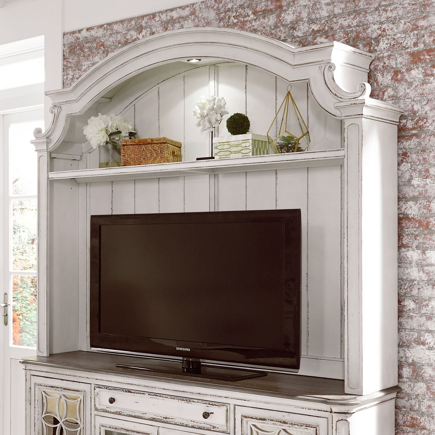 Entertainment Hutch