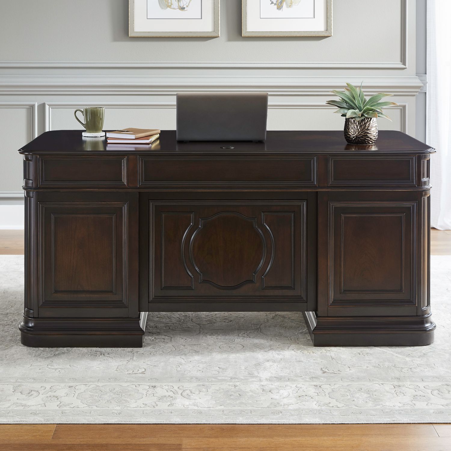 Jr Executive Desk