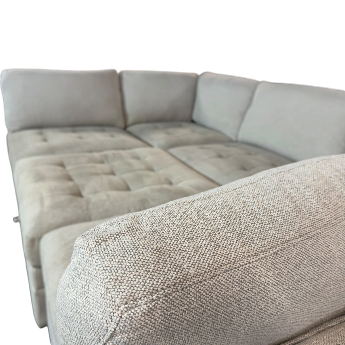 Tufted Modular 6 Pc Sectional with Storage Ottoman