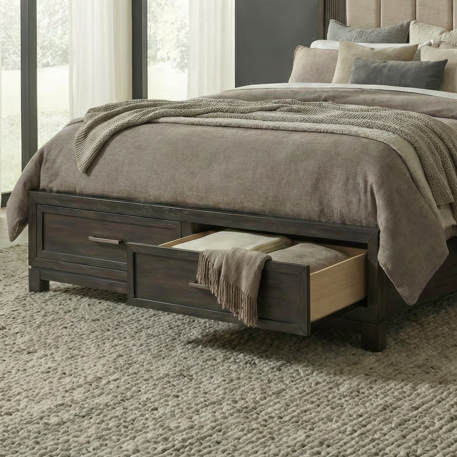 King Storage Footboard w/ Slat Roll