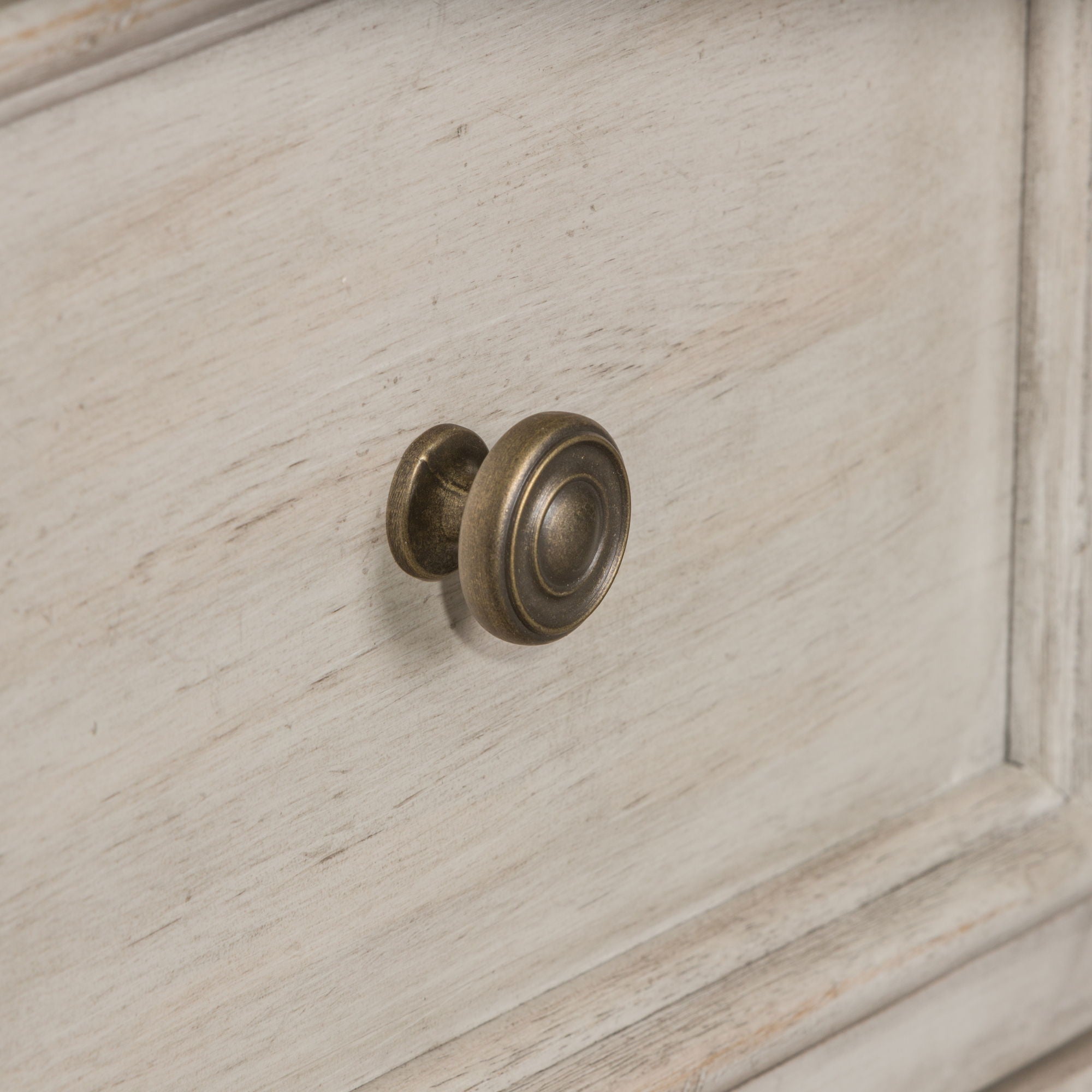 Heartland - 9 Drawer Dresser - Antique White / Tobacco Tops