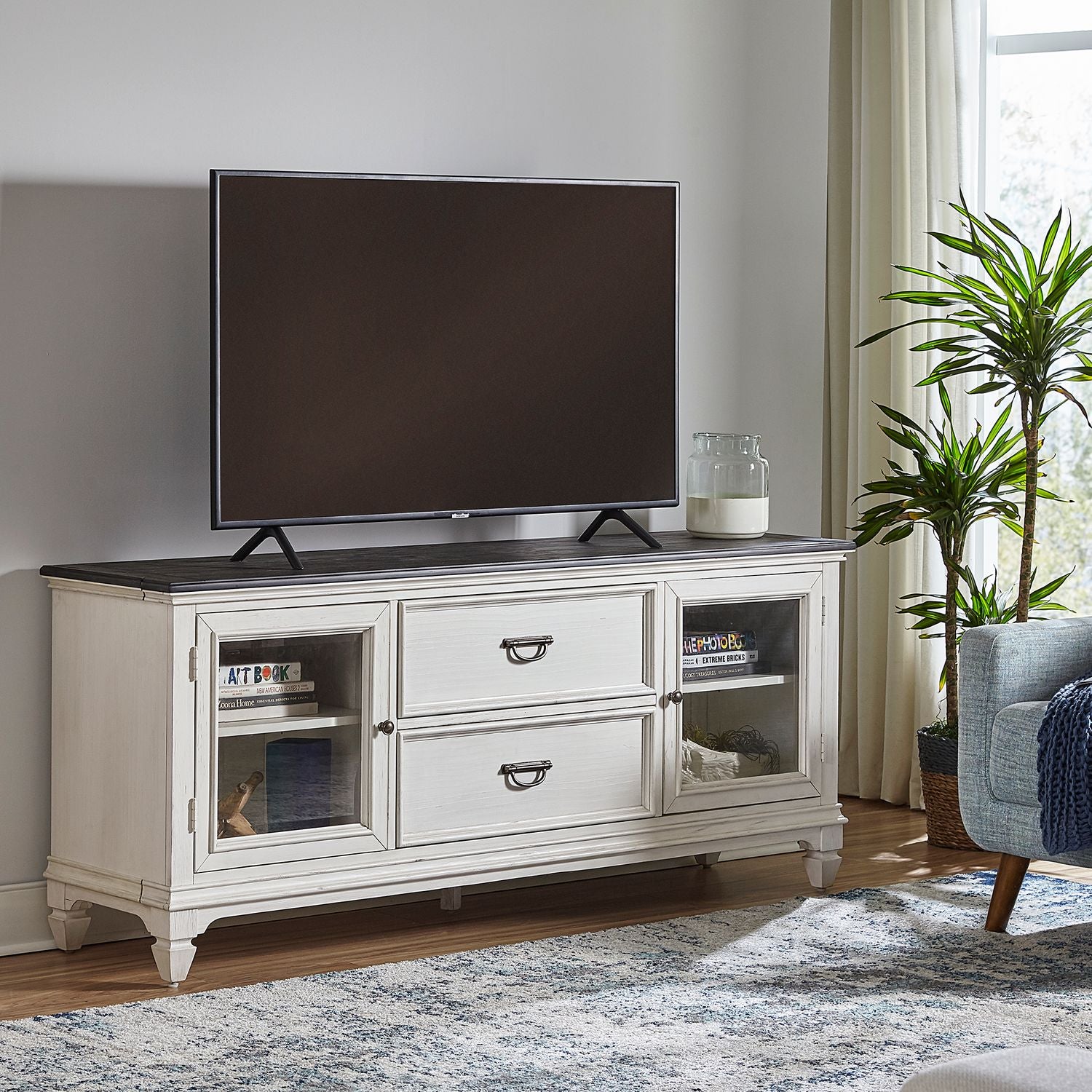 Entertainment TV Stand
