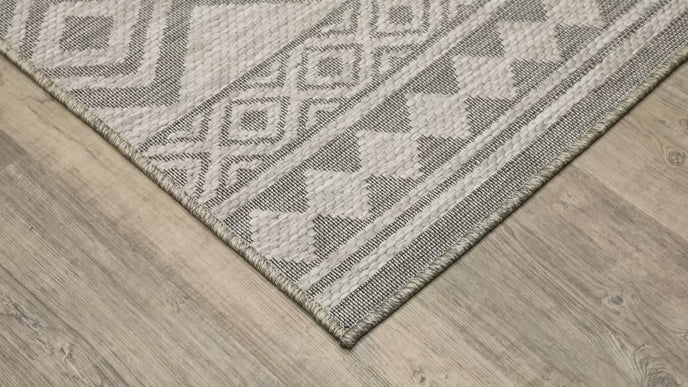 Oriental Weavers Tortuga TR03A Beige/Black Area Rug