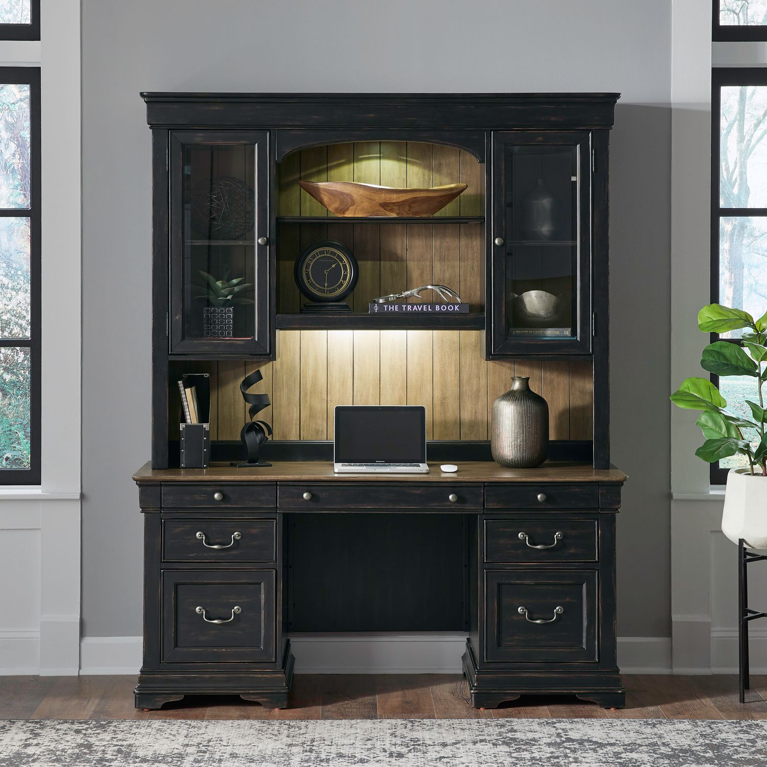 Credenza & Hutch