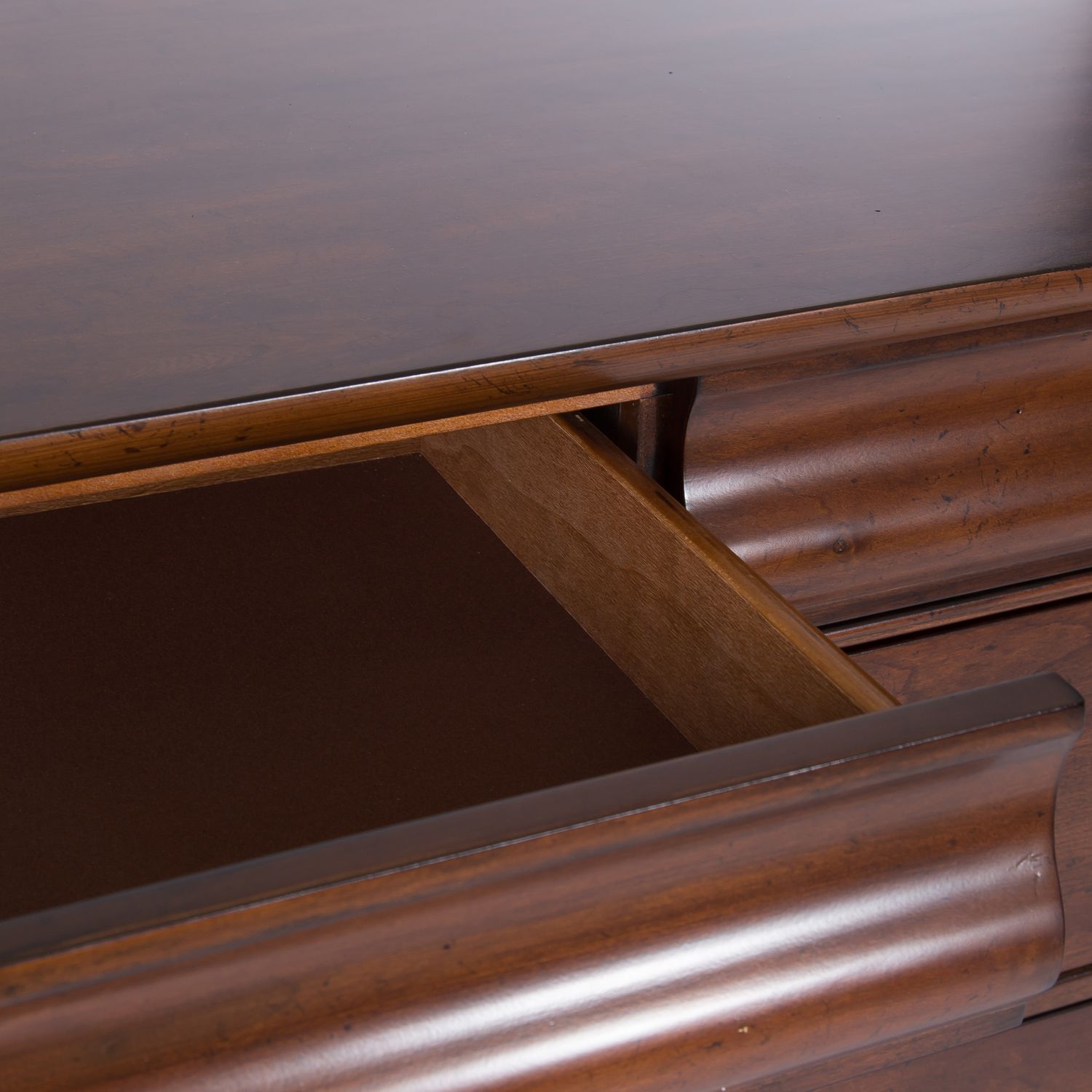 Dresser & Mirror
