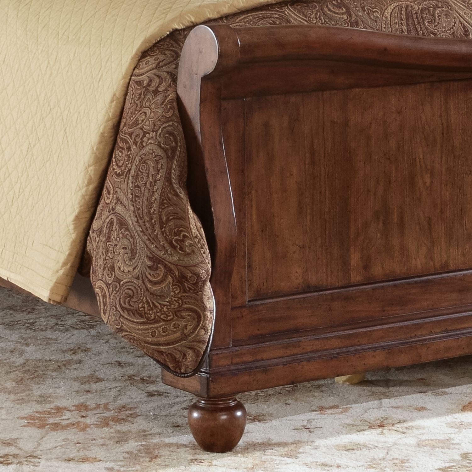 Queen Sleigh Footboard