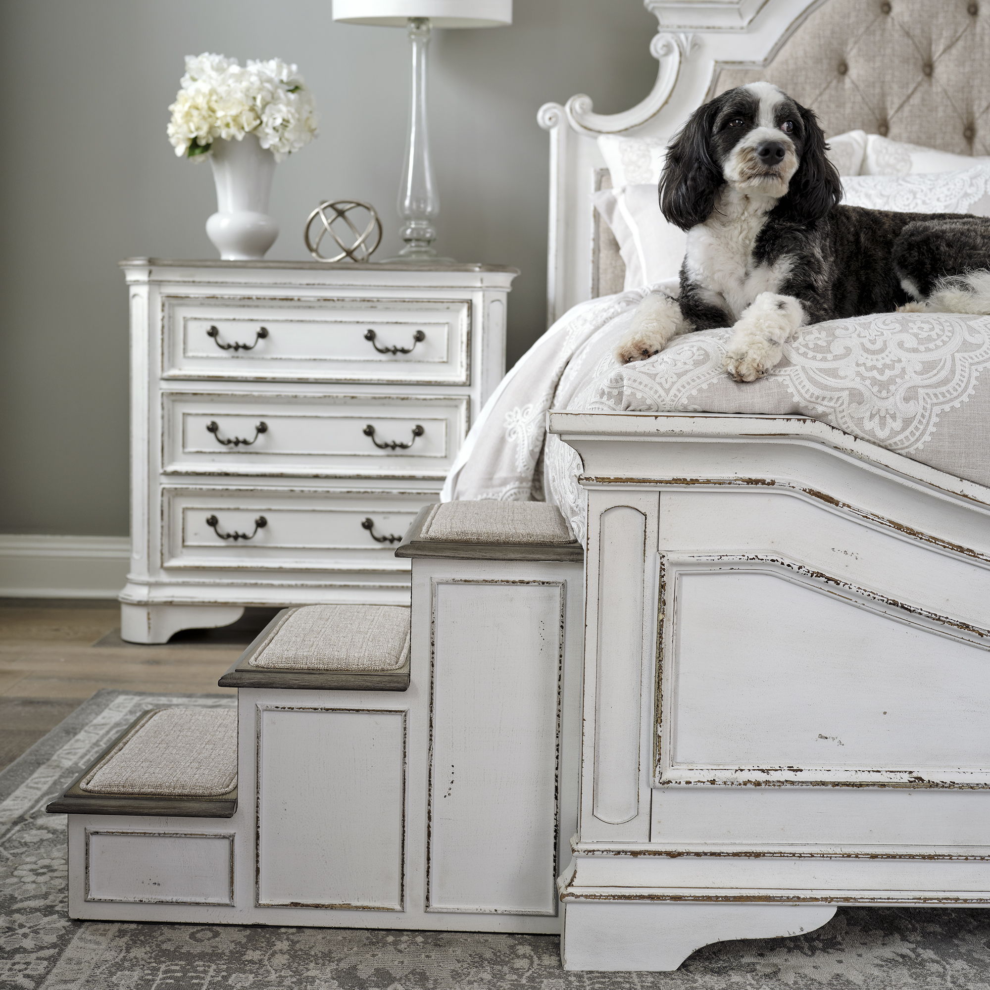 Magnolia Manor - Pet Steps - Antique White