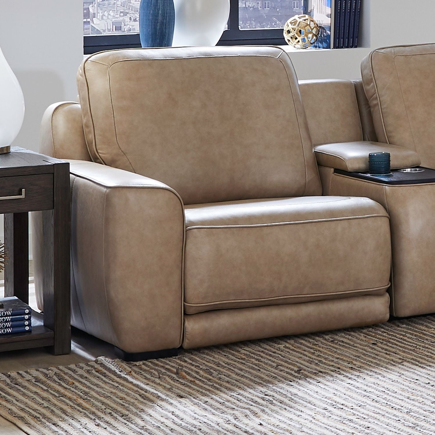 L Arm Recliner P2 & ZW