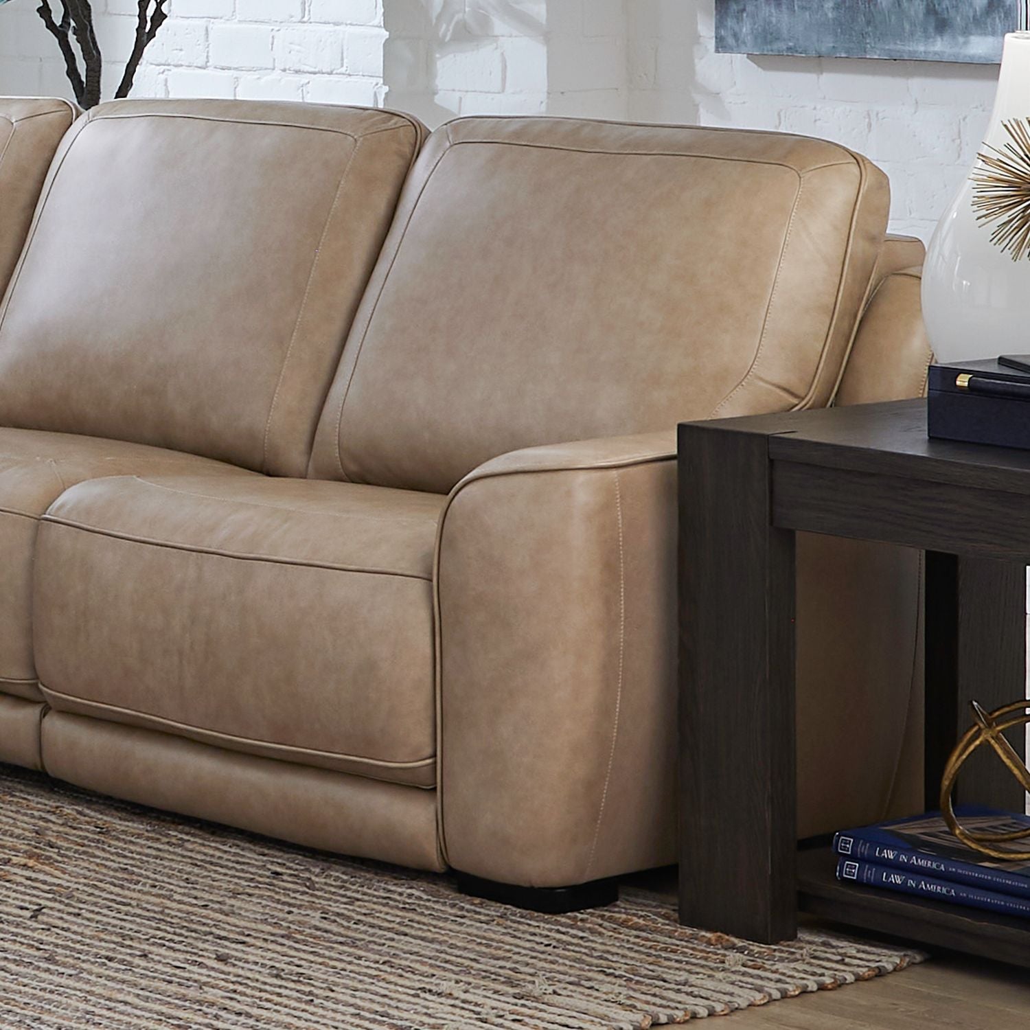 R Arm Recliner P2 & ZW