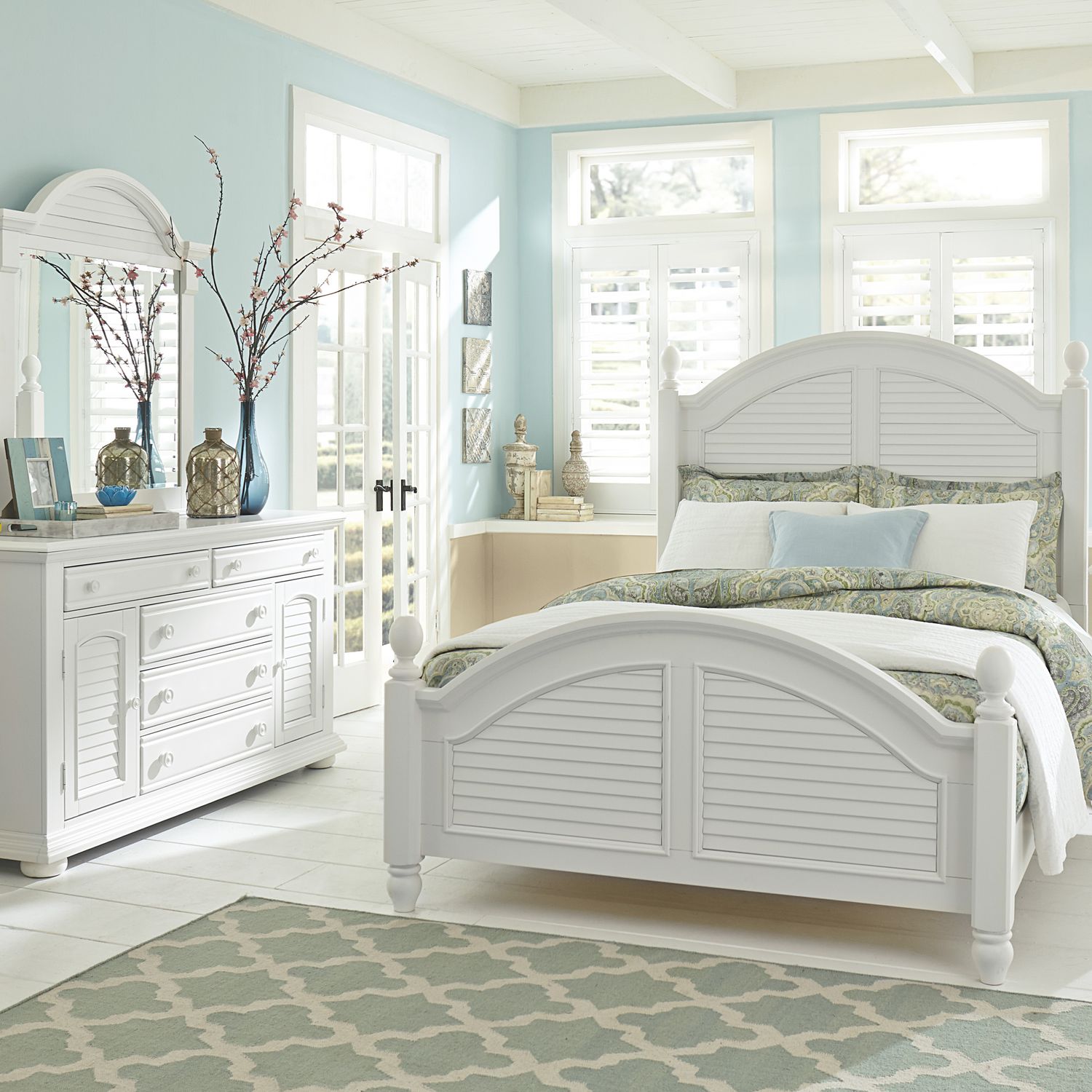 King Poster Bed, Dresser & Mirror, Night Stand