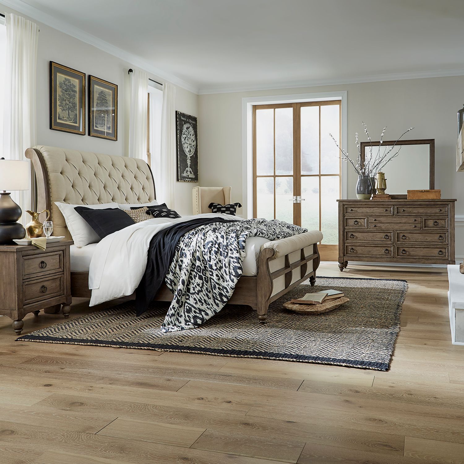King Sleigh Bed, Dresser & Mirror, N/S