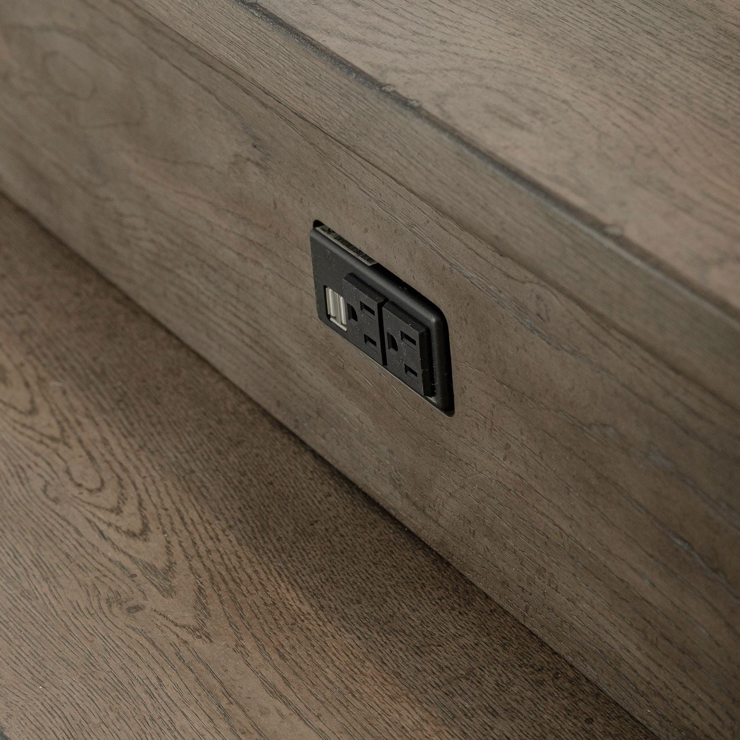 Console Bar Table