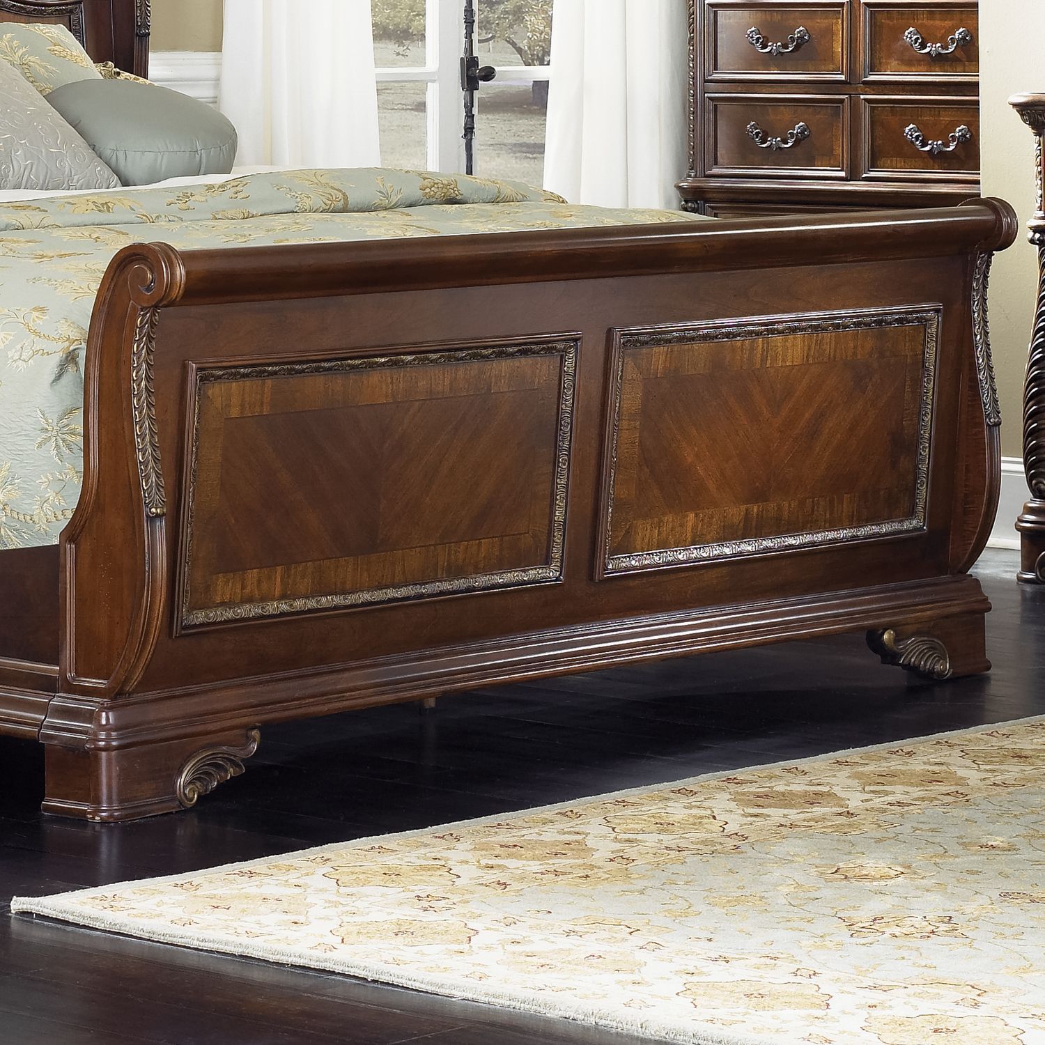 King Sleigh Bed