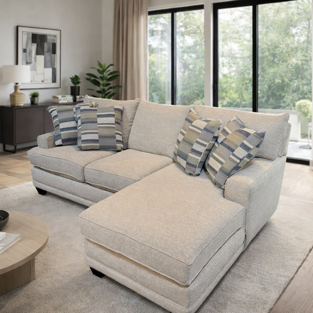 Kennedy 2pc Sectional with Right Chaise in Ordona Linen