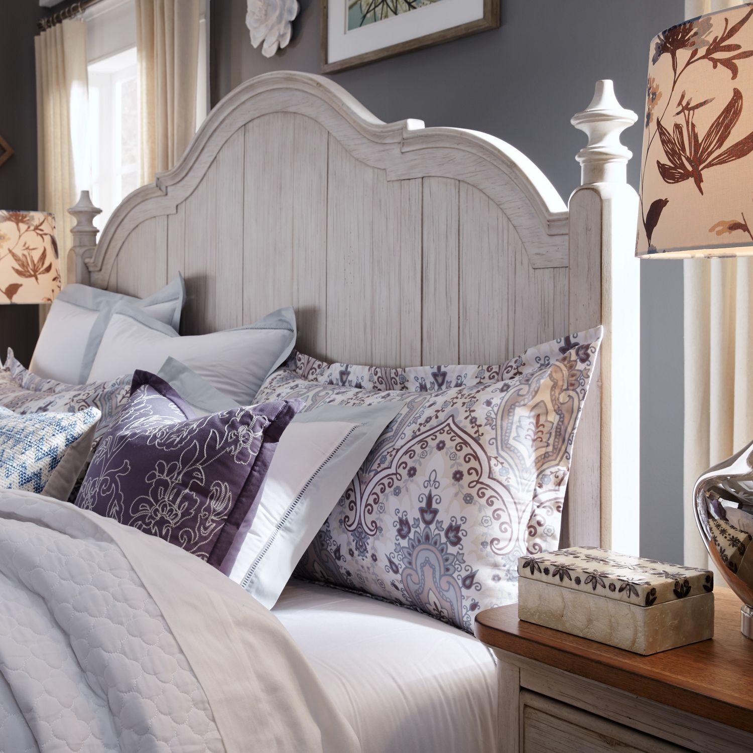 Queen Poster Bed