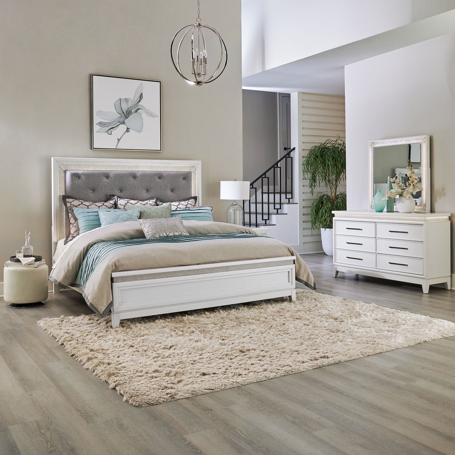 King Uph Bed, Dresser & Mirror