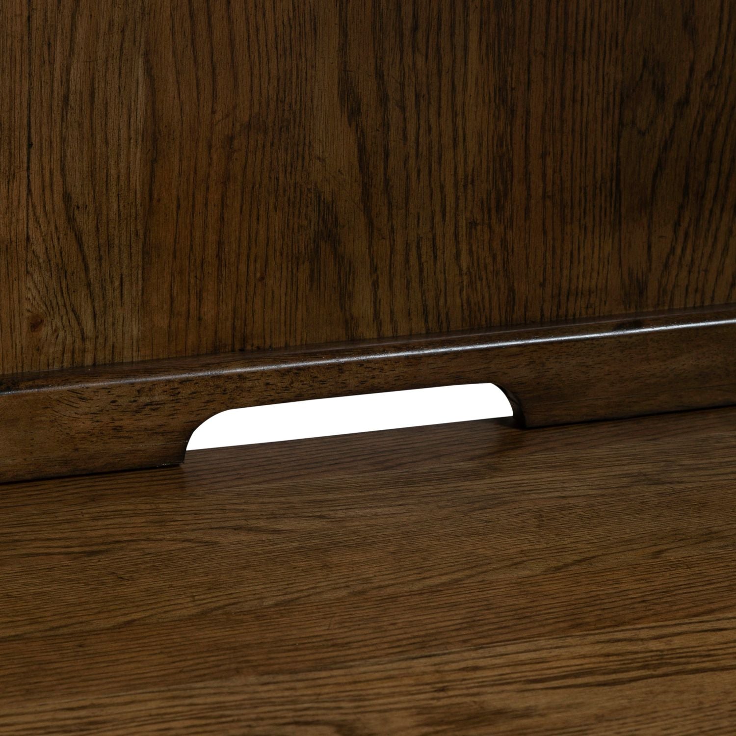 Credenza & Hutch
