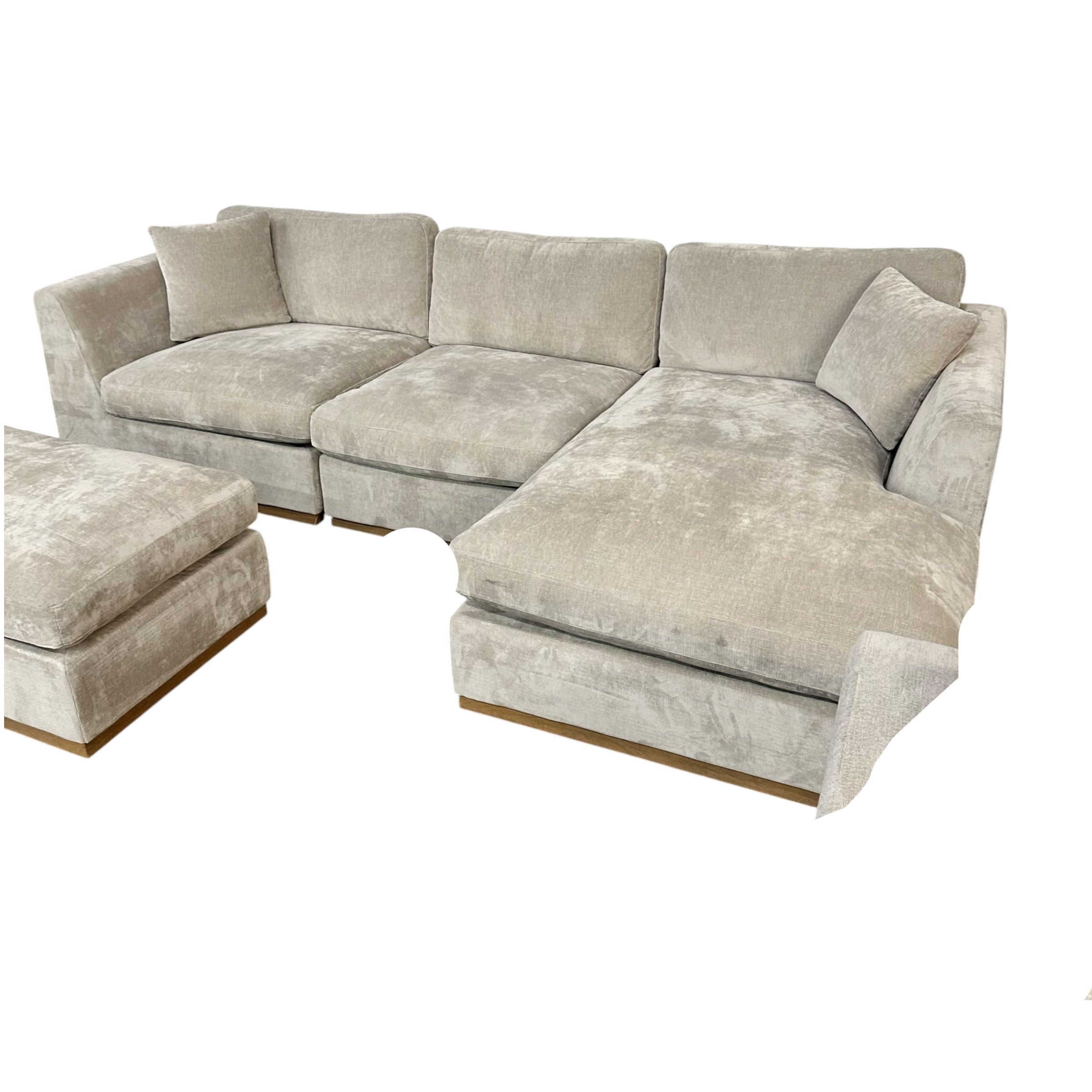 Sectional with Reversible Chaise and Ottoman in Gray