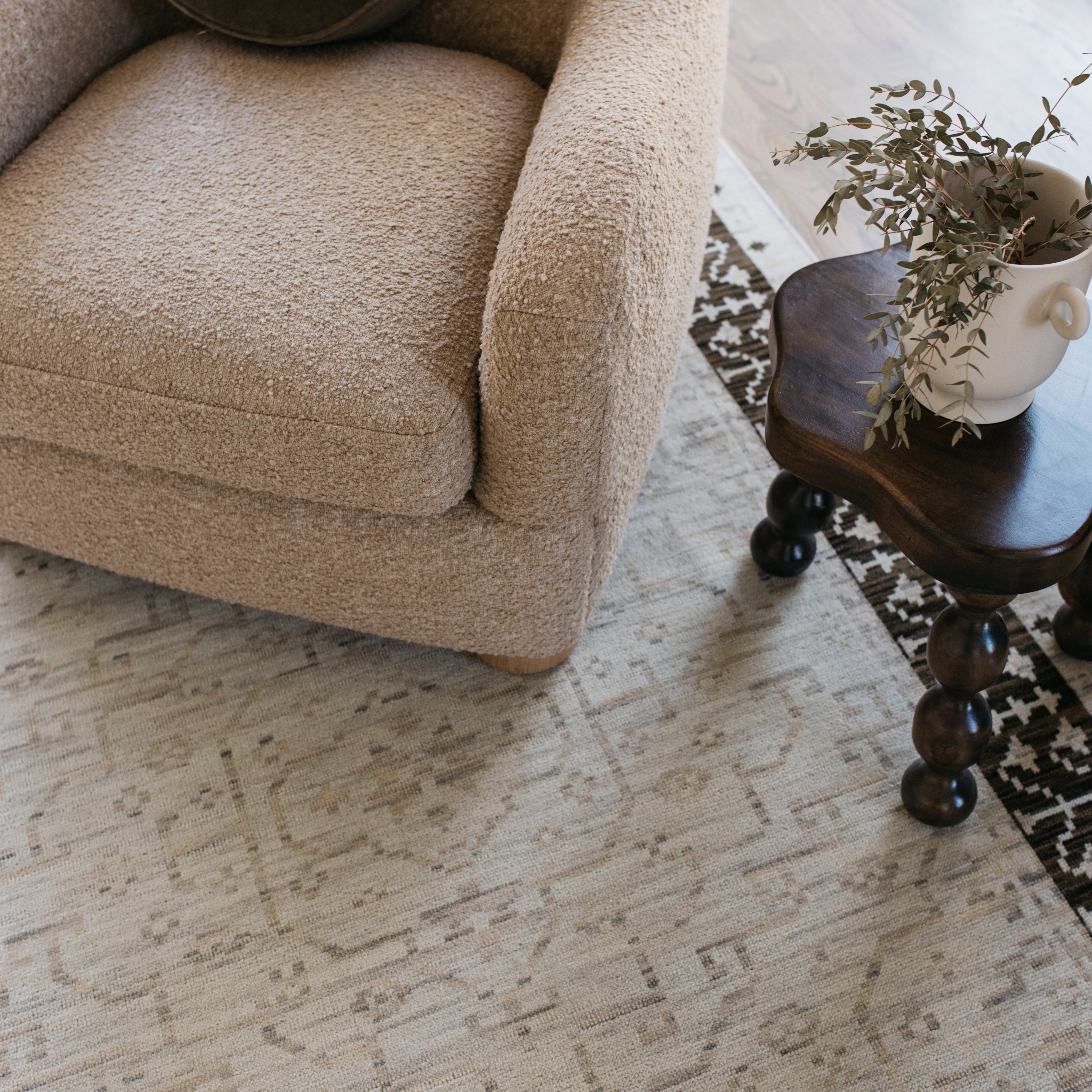 Oriental Weavers Acacia ACA02 Beige/Brown Area Rug
